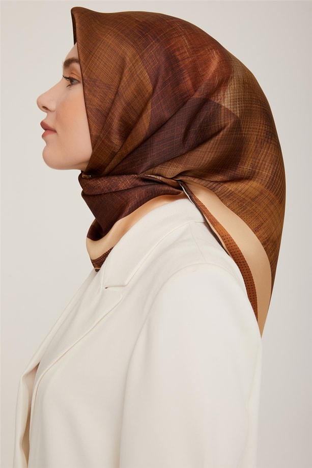 Armine Sura İpek Eşarp 22Ka8830 09