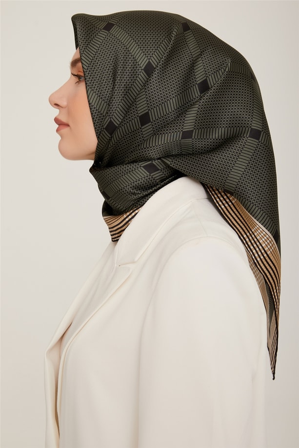 Armine Sura İpek Eşarp 22Ka8838 33