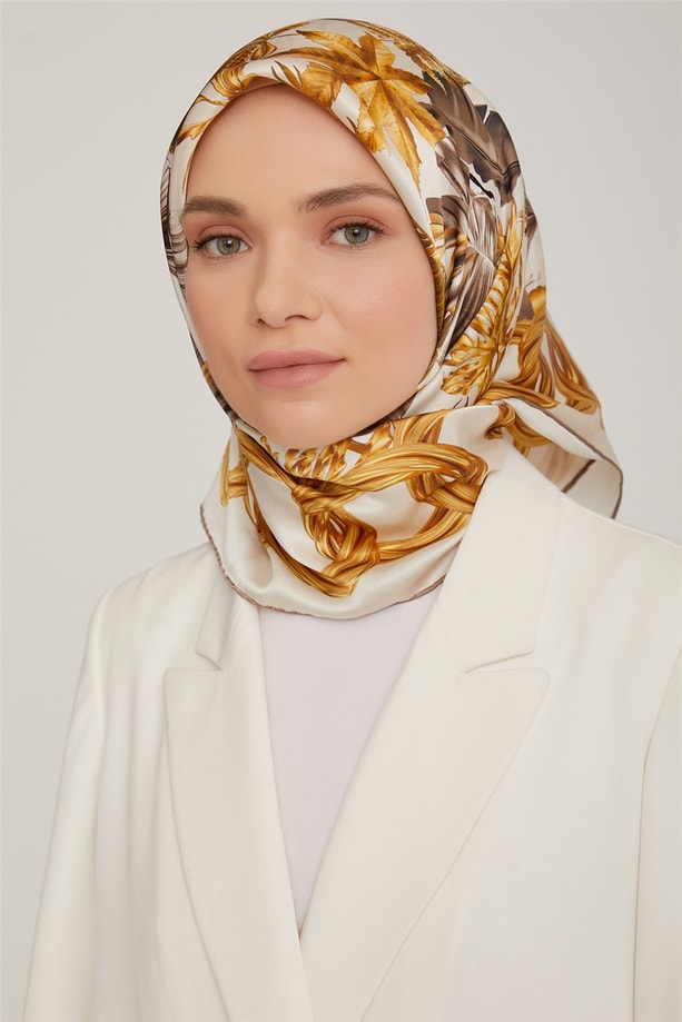 Armine Sura İpek Eşarp 22Ka8842 04