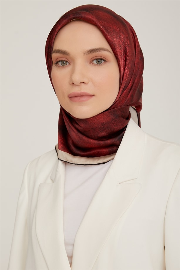 Armine Sura İpek Eşarp 22Ka8849 02
