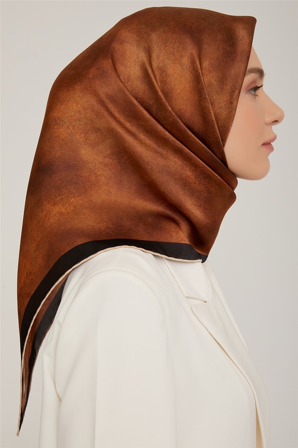 Armine Sura İpek Eşarp 22Ka8849 34
