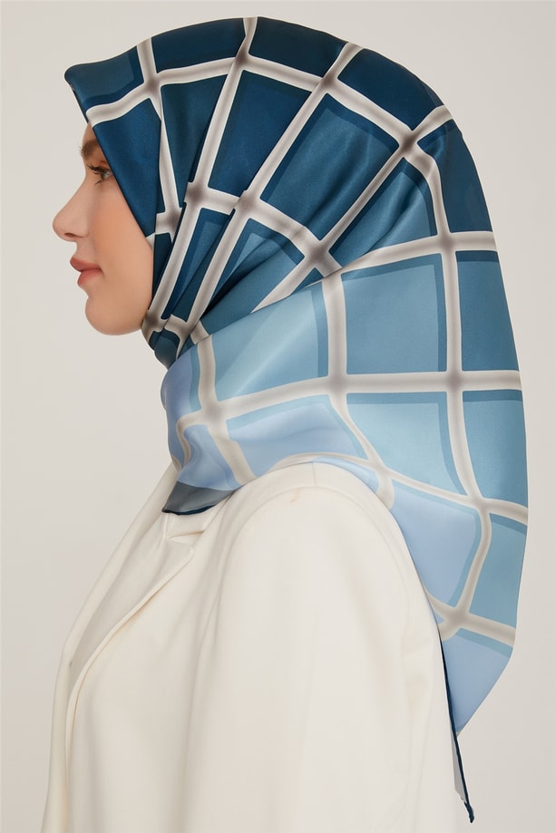 Armine Sura İpek Eşarp 22Ya8738 02