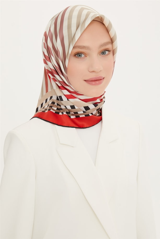 Armine Sura İpek Eşarp 22Ya8739 04