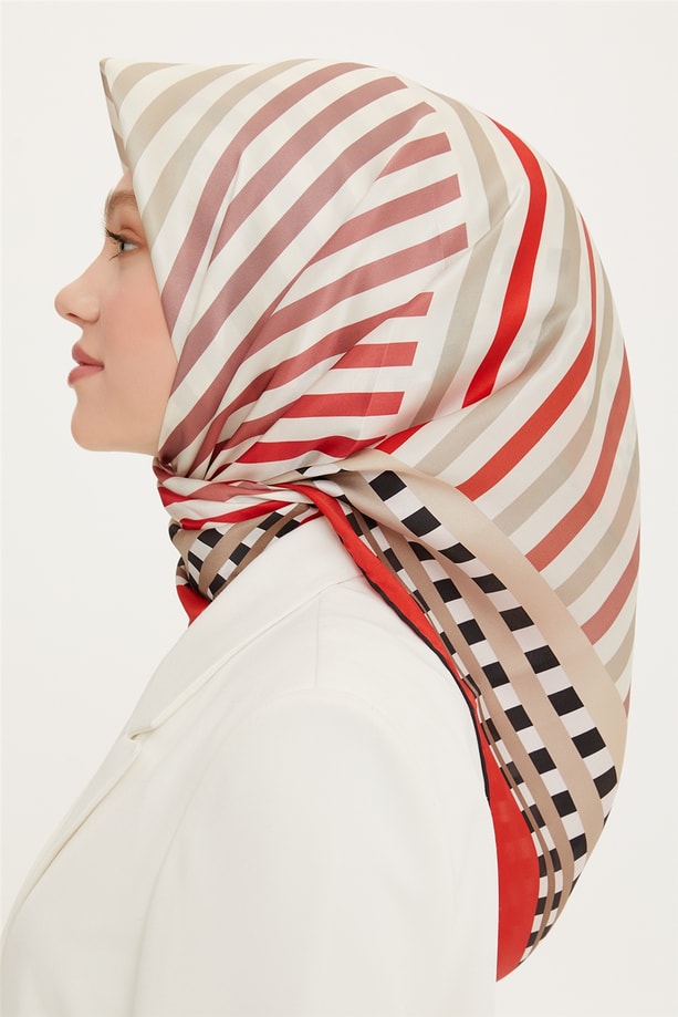 Armine Sura İpek Eşarp 22Ya8739 04