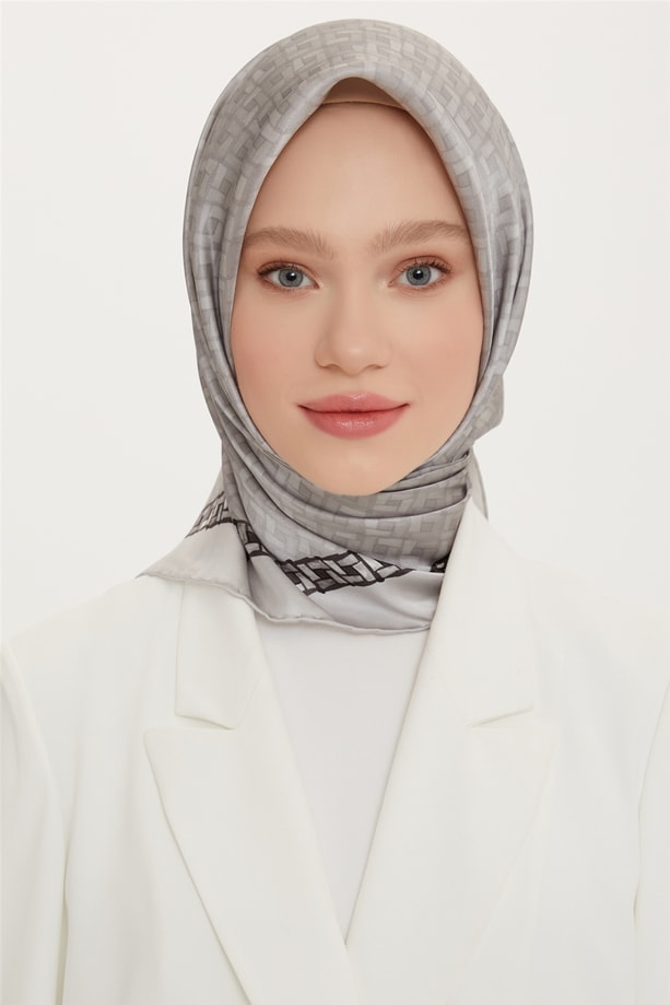 Armine Sura İpek Eşarp 22Ya8758 32