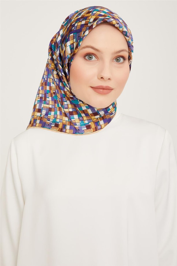 Armine Sura İpek Eşarp 23Ka9004 01