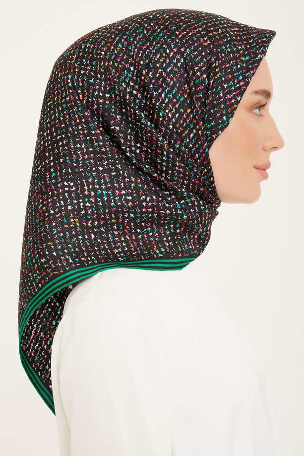 Armine Sura İpek Eşarp 23Ka9013 05