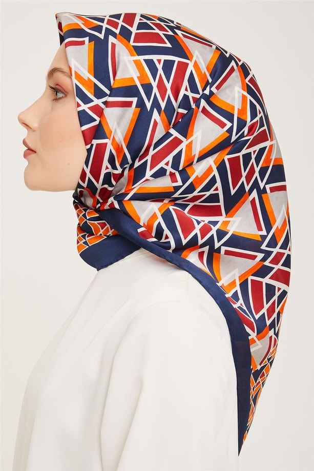 Armine Sura İpek Eşarp 23Ka9019 07