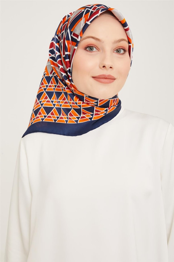 Armine Sura İpek Eşarp 23Ka9019 07