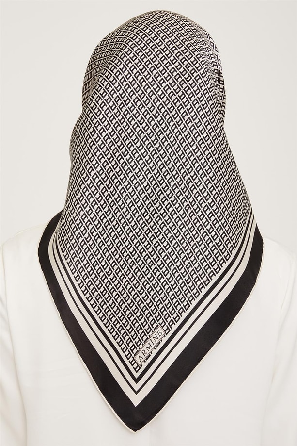 Armine Sura İpek Eşarp 23Ka9026 02