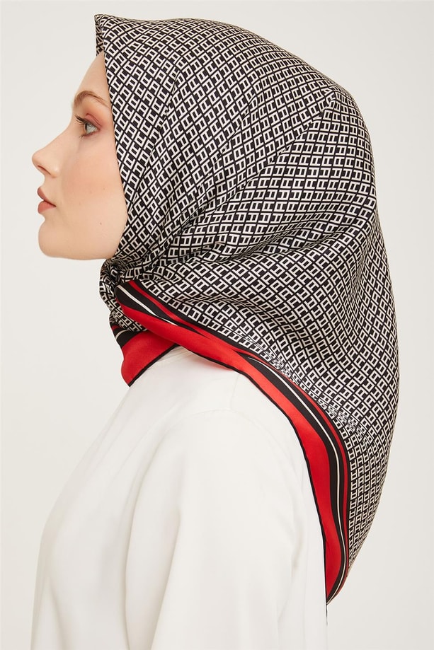 Armine Sura İpek Eşarp 23Ka9026 05