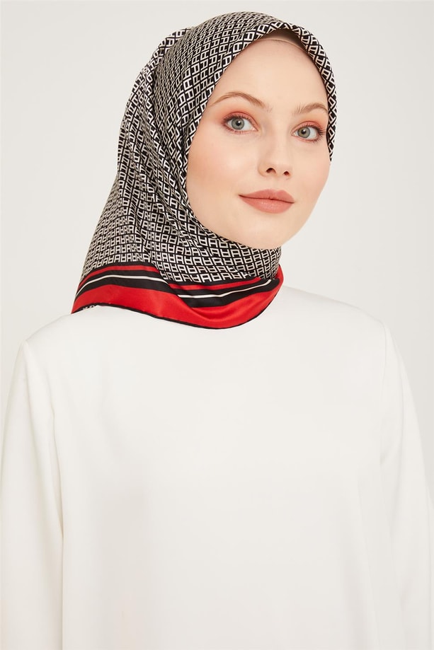 Armine Sura İpek Eşarp 23Ka9026 05