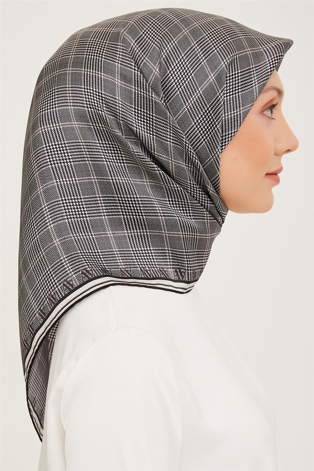 Armine Sura İpek Eşarp 23Ka9029 05