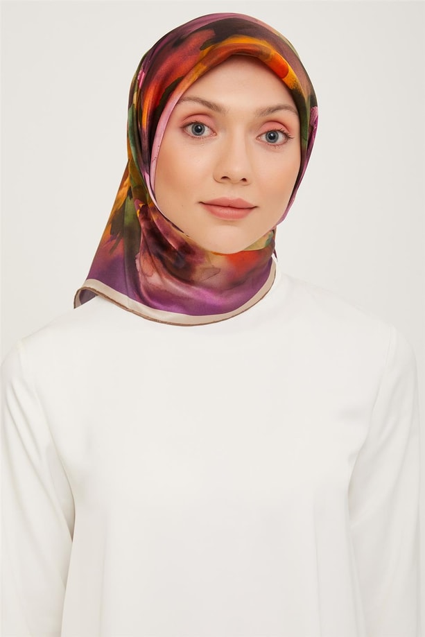 Armine Sura İpek Eşarp 23Ka9033 01