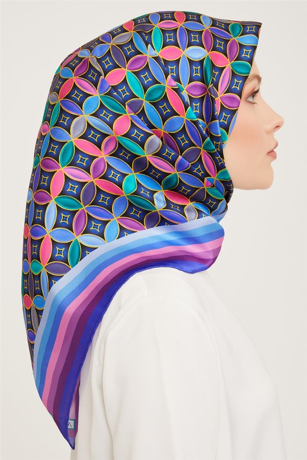 Armine Sura İpek Eşarp 23Ka9036 05