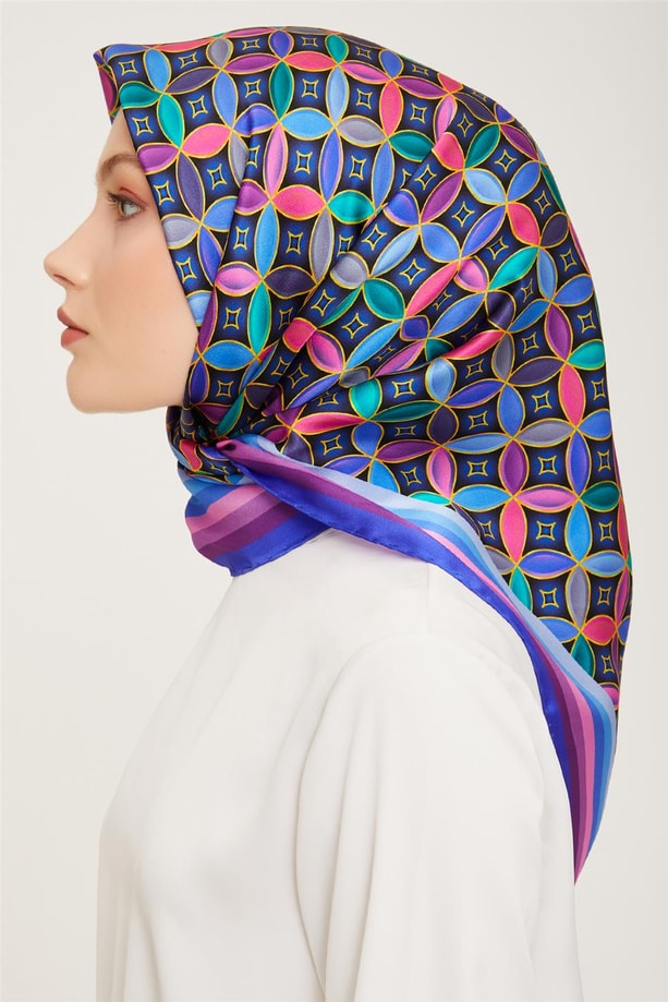 Armine Sura İpek Eşarp 23Ka9036 05