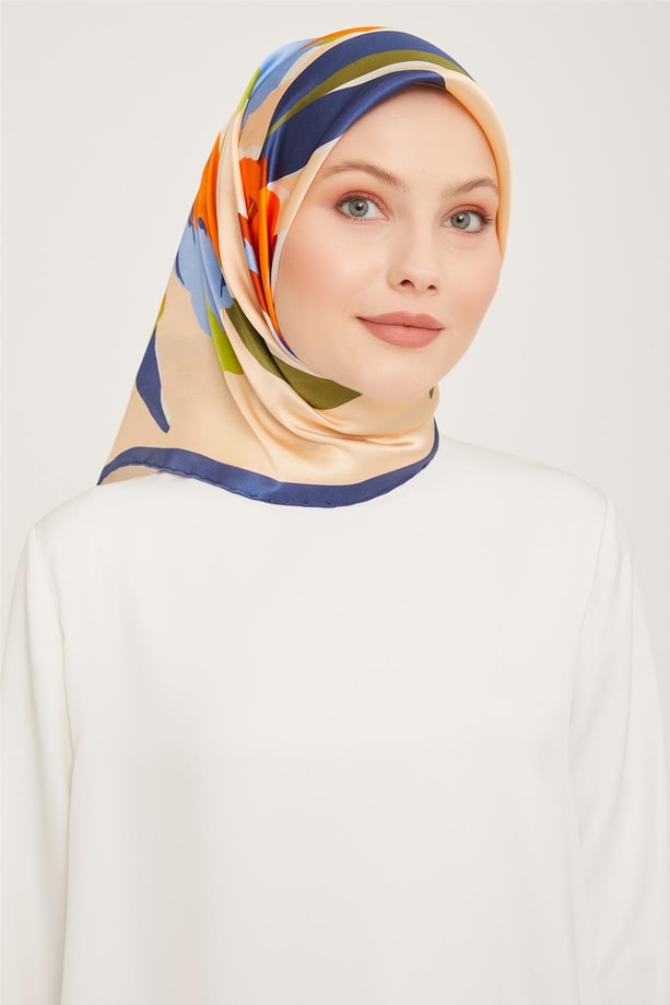 Armine Sura İpek Eşarp 23Ka9042 33