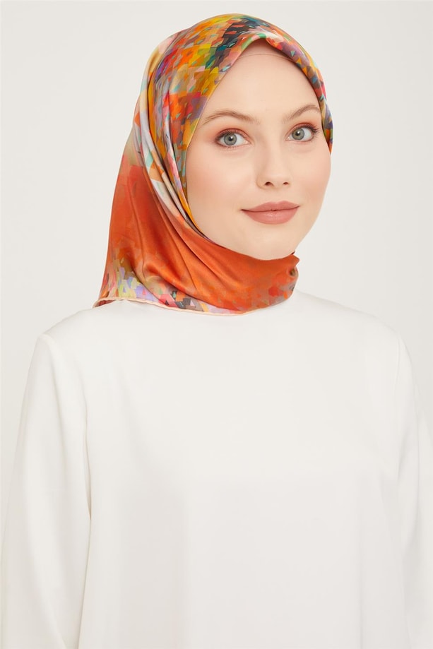 Armine Sura İpek Eşarp 23Ka9043 03