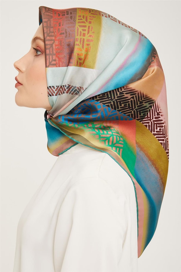 Armine Sura İpek Eşarp 23Ka9044 06