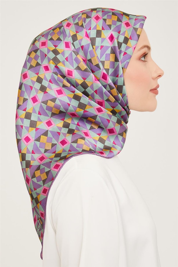 Armine Sura İpek Eşarp 23Ka9045 02