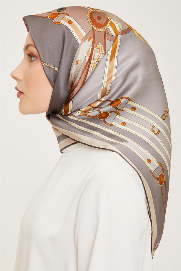 Armine Sura İpek Eşarp 23Ka9046 05