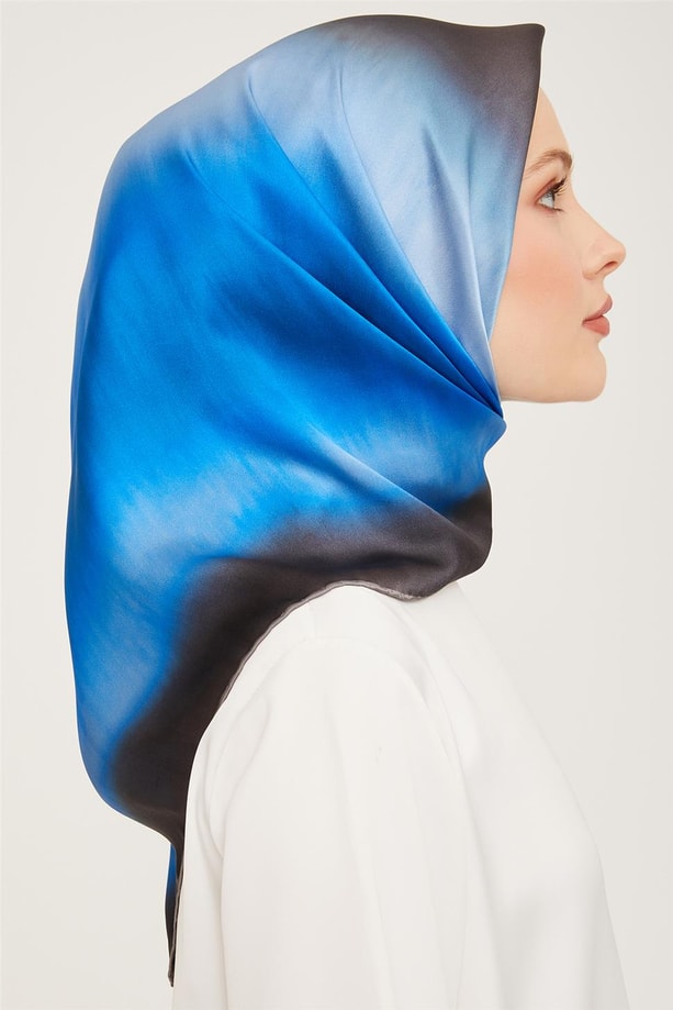 Armine Sura İpek Eşarp 23Ka9051 07