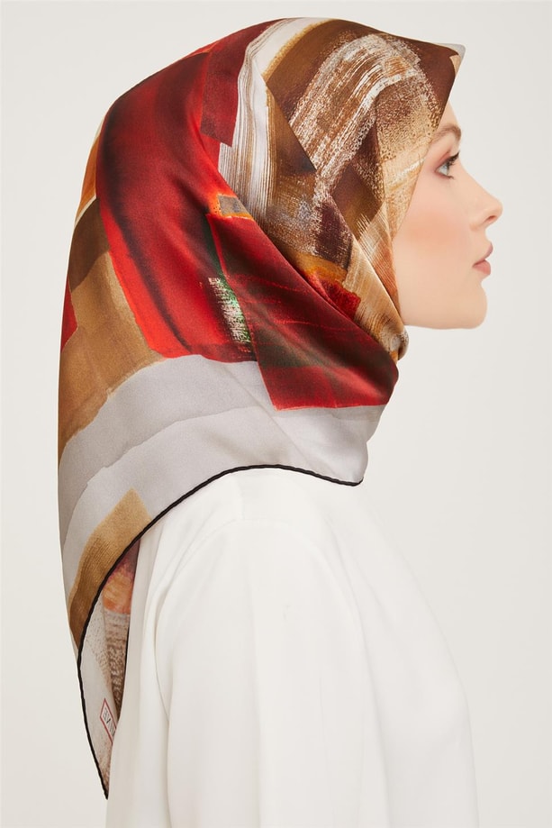 Armine Sura İpek Eşarp 23Ka9052 07