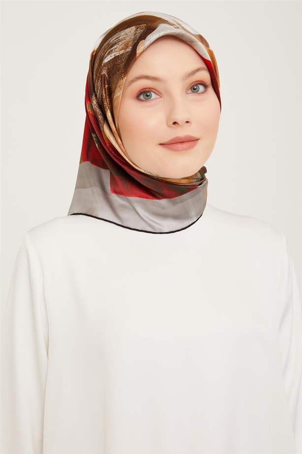 Armine Sura İpek Eşarp 23Ka9052 07
