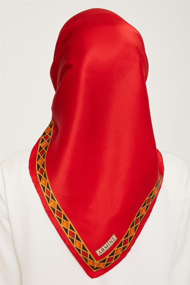 Armine Sura İpek Eşarp 23Ka9057 02