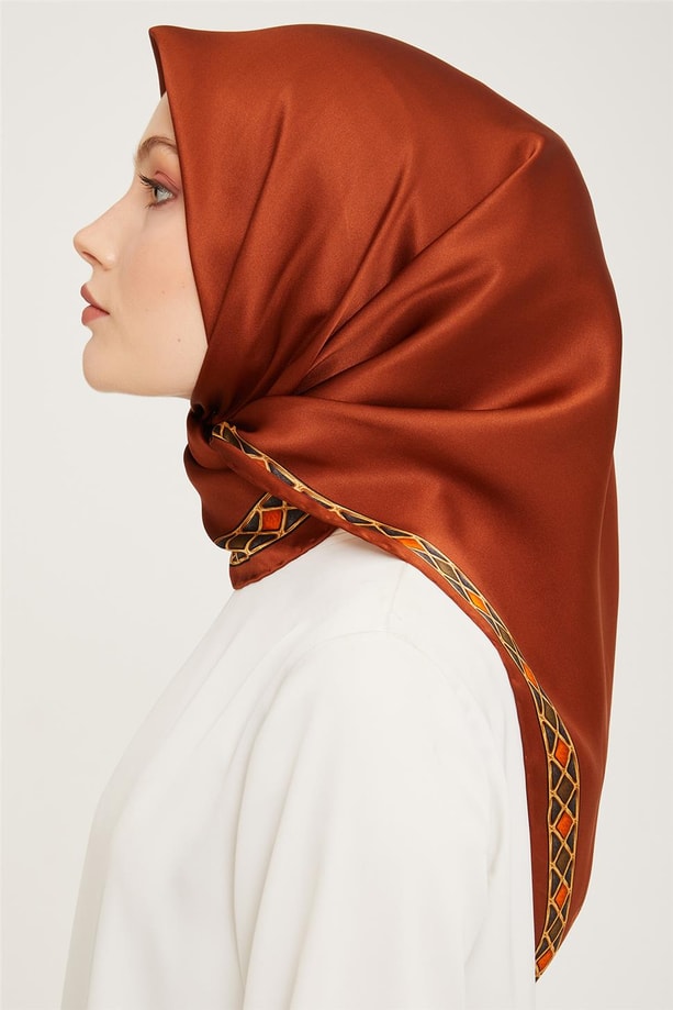 Armine Sura İpek Eşarp 23Ka9057 32