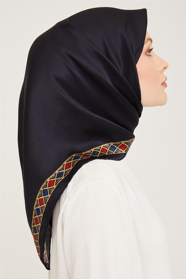 Armine Sura İpek Eşarp 23Ka9057 36
