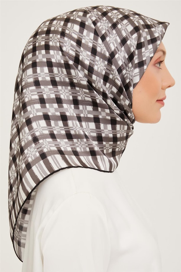 Armine Sura İpek Eşarp 23Ka9062 31