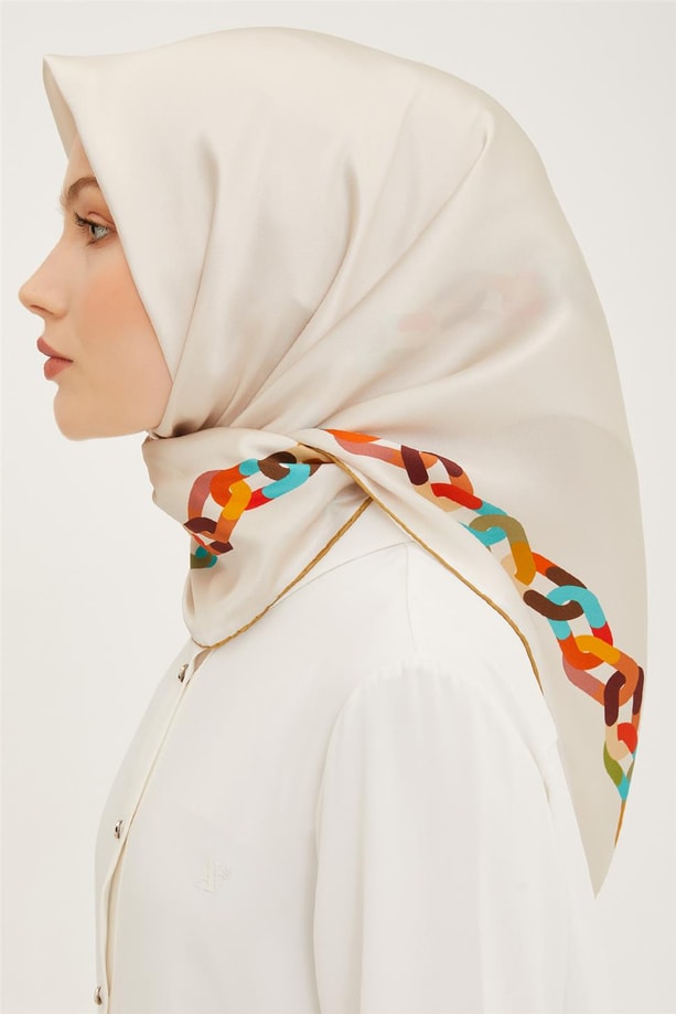 Armine Sura İpek Eşarp 23Ya8908 02
