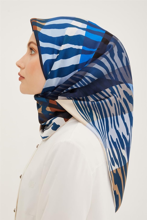 Armine Sura İpek Eşarp 23Ya8950 04
