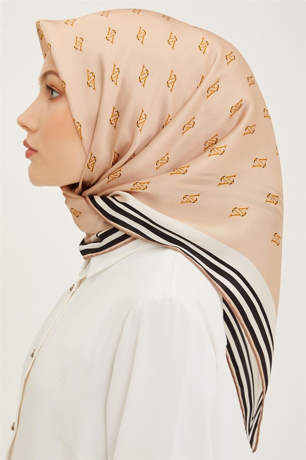 Armine Sura İpek Eşarp 23Ya8959 36