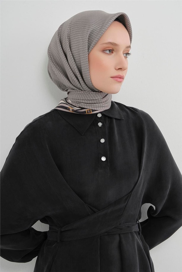 Armine Monogram Desenli Saf İpek Twill Eşarp 9401D 83