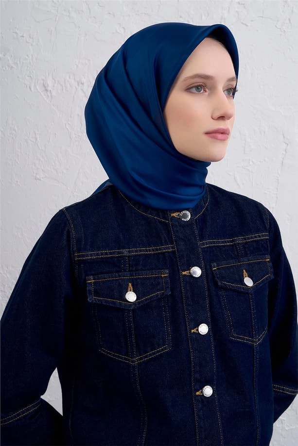 Armine Saf İpek Sura Eşarp 9402D 83