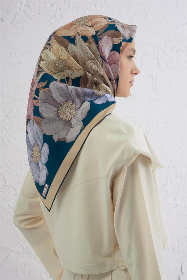 Armine Çiçek Desenli Saf İpek Twill Eşarp 9403D 37