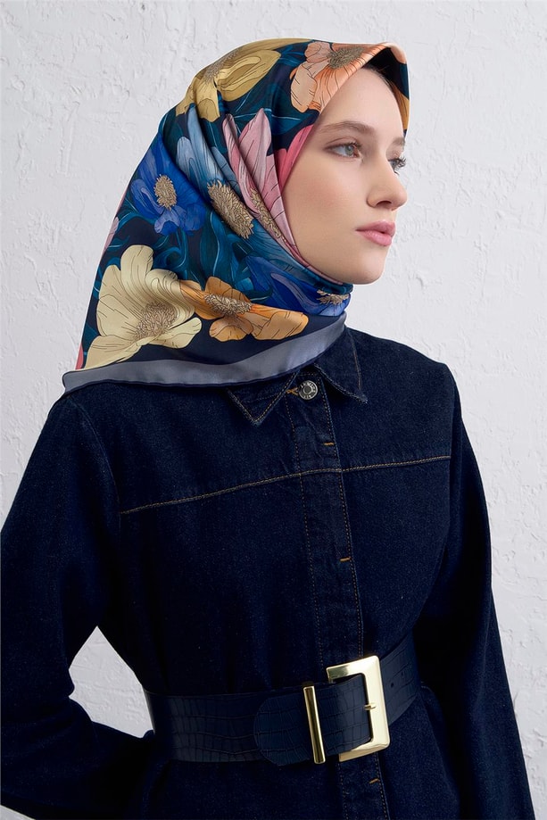Armine Çiçek Desenli Saf İpek Twill Eşarp 9403D 54