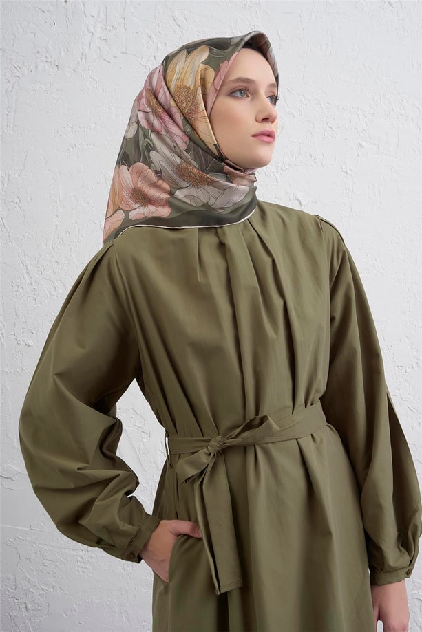 Armine Çiçek Desenli Saf İpek Twill Eşarp 9403D 80