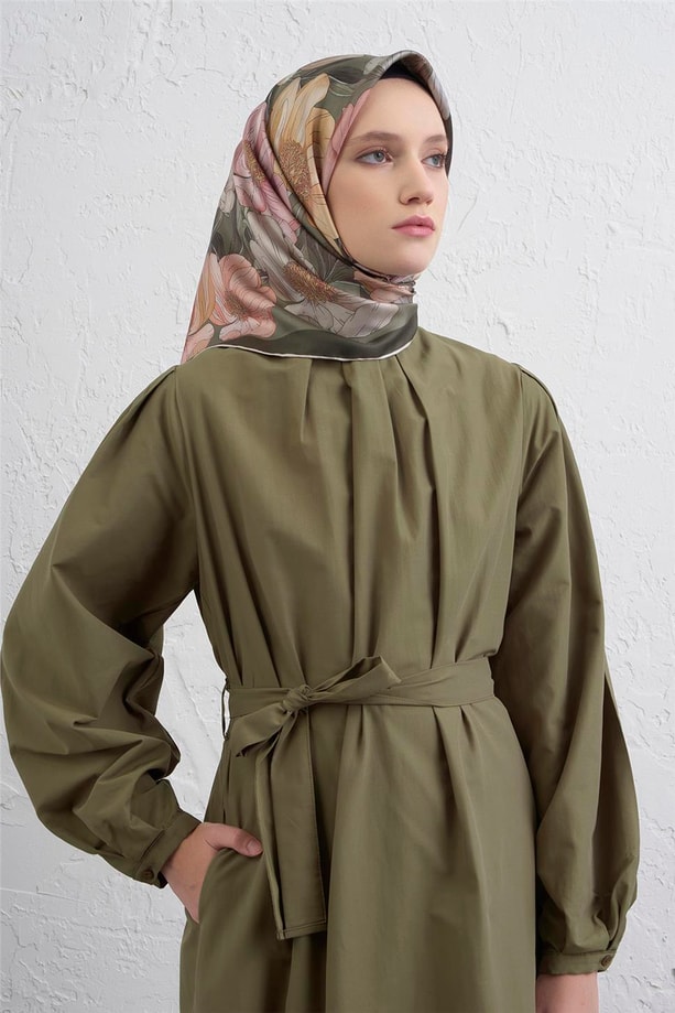 Armine Çiçek Desenli Saf İpek Twill Eşarp 9403D 80