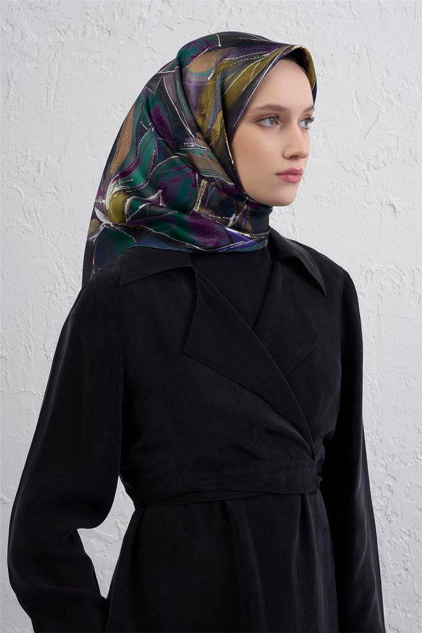 Armine Çiçek Desenli Saf İpek Twill Eşarp 9406D 84
