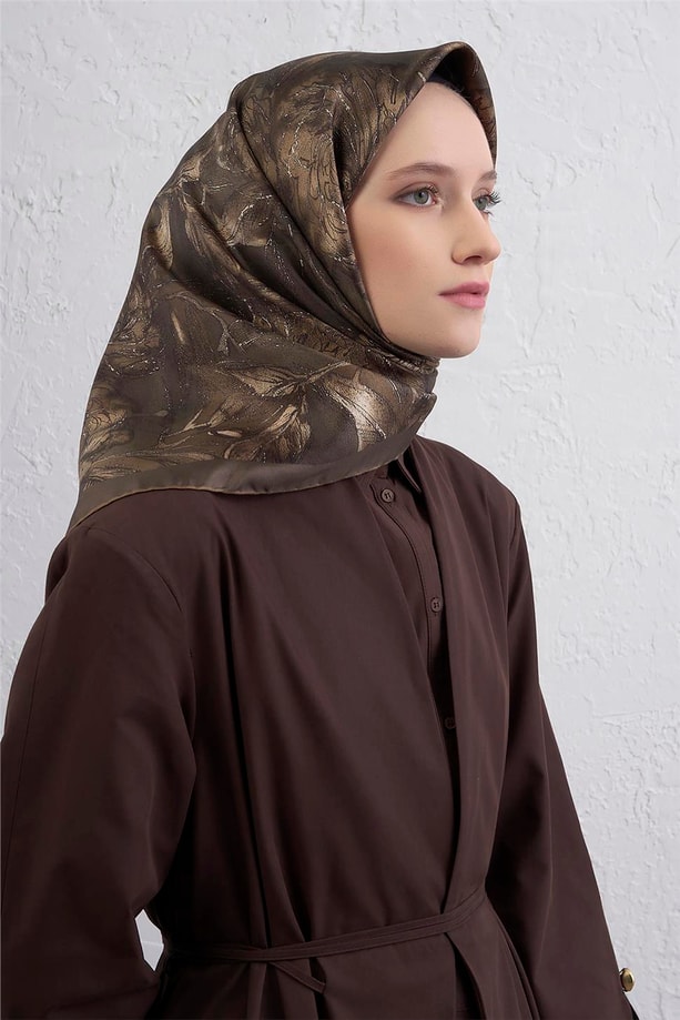 Armine Çiçek Desenli Saf İpek Twill Eşarp 9409D 84