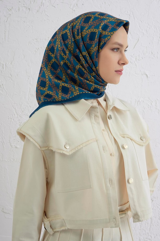 Armine Klasik Desenli Saf İpek Twill Eşarp 9410D 55