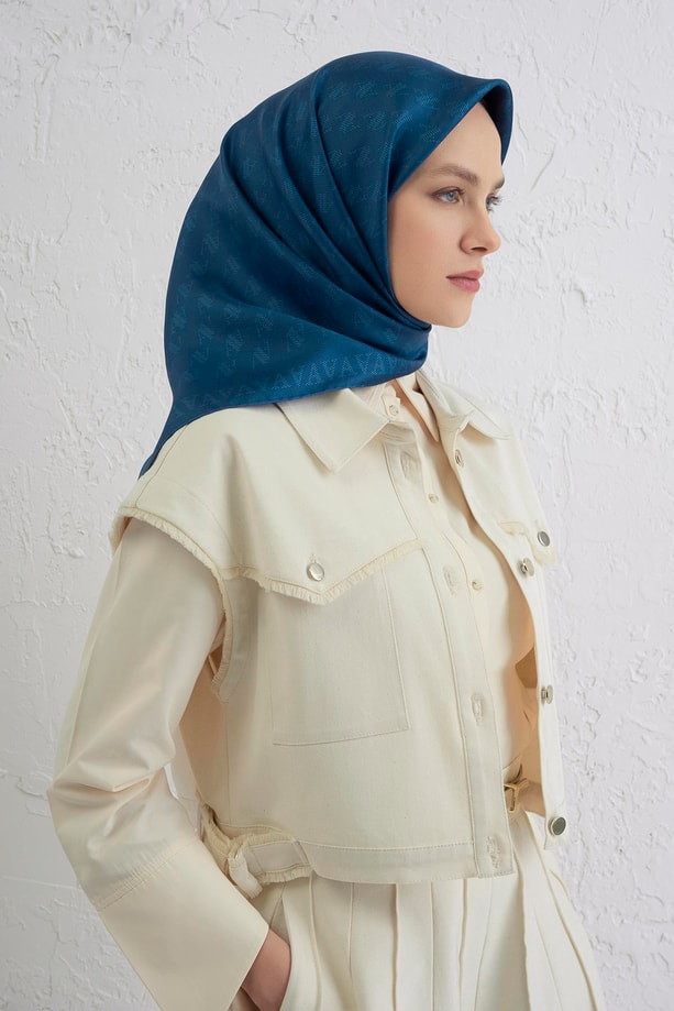 Armine Monogram Desenli Saf İpek Twill Eşarp 9412D 06