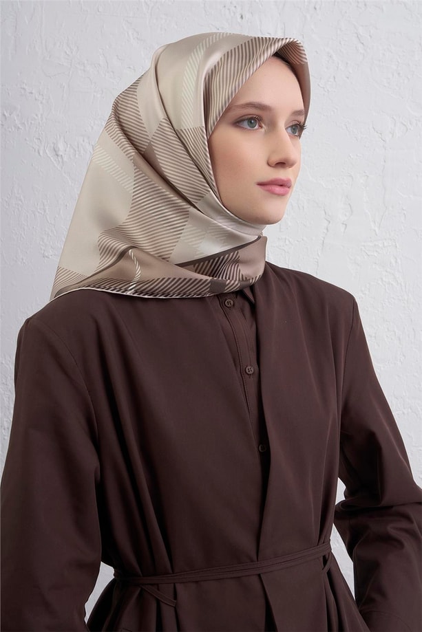 Armine Geometrik Desenli Saf İpek Twill Eşarp 9418D 36