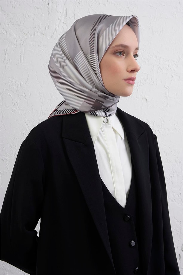 Armine Geometrik Desenli Saf İpek Twill Eşarp 9418D 80