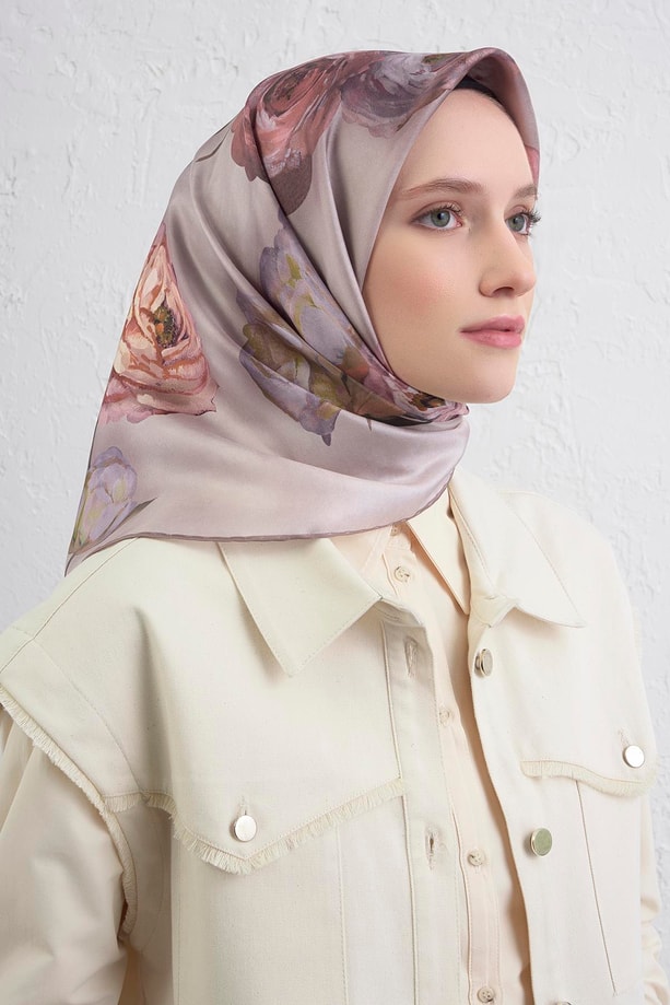 Armine Çiçek Desenli Saf İpek Twill Eşarp 9419D 06