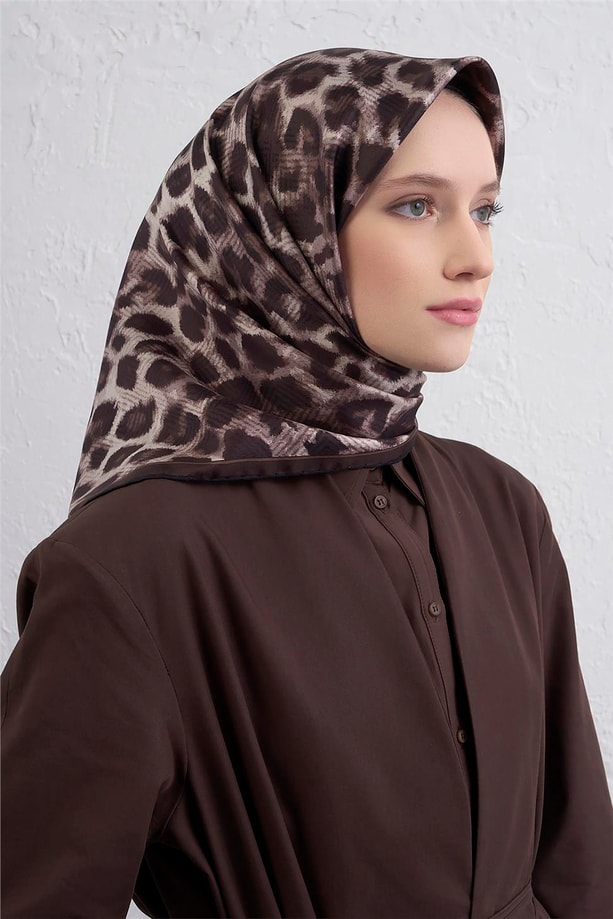 Armine Klasik Desenli Saf İpek Twill Eşarp 9425D 53