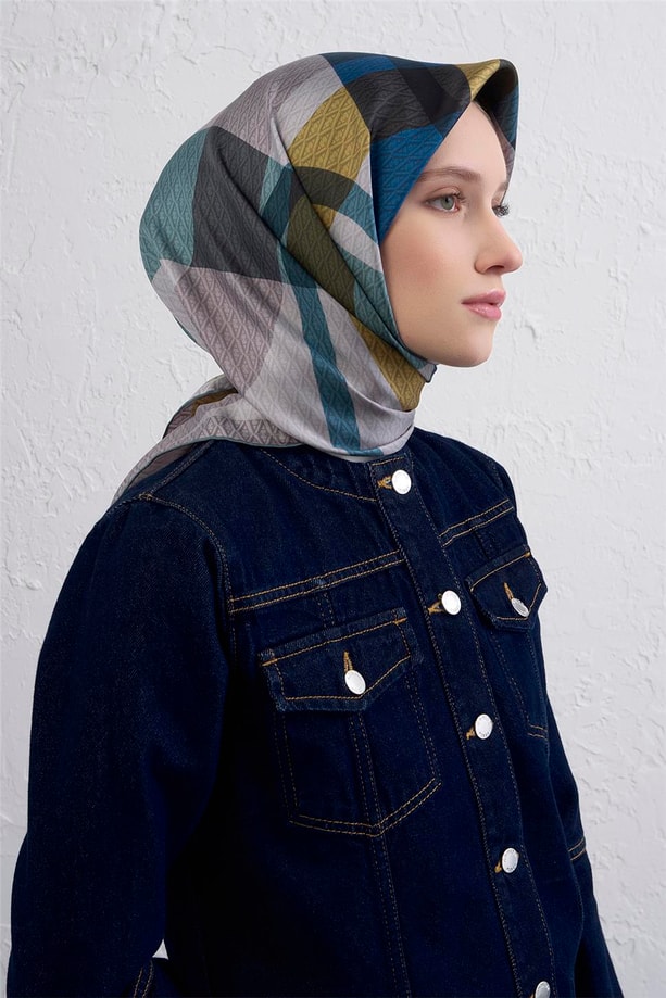 Armine Monogram Desenli Saf İpek Twill Eşarp 9429D 82